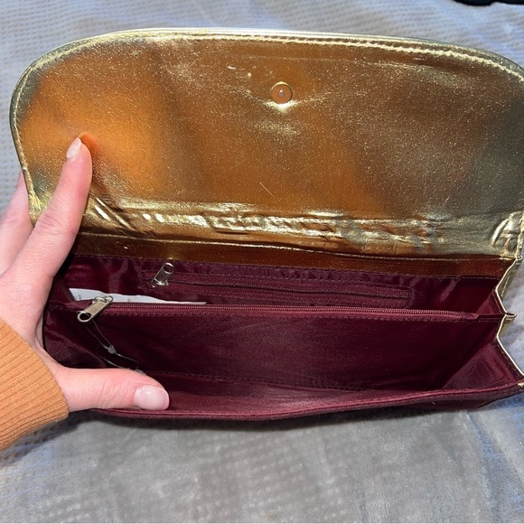 Women's Clutch - Picture 4 of 4
